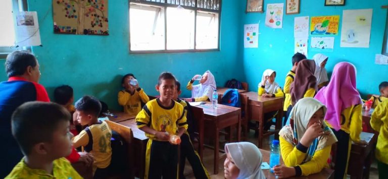 Pemantauan POPM Filariasis di MI Al Islam Mijen – Dinas Kesehatan Kab