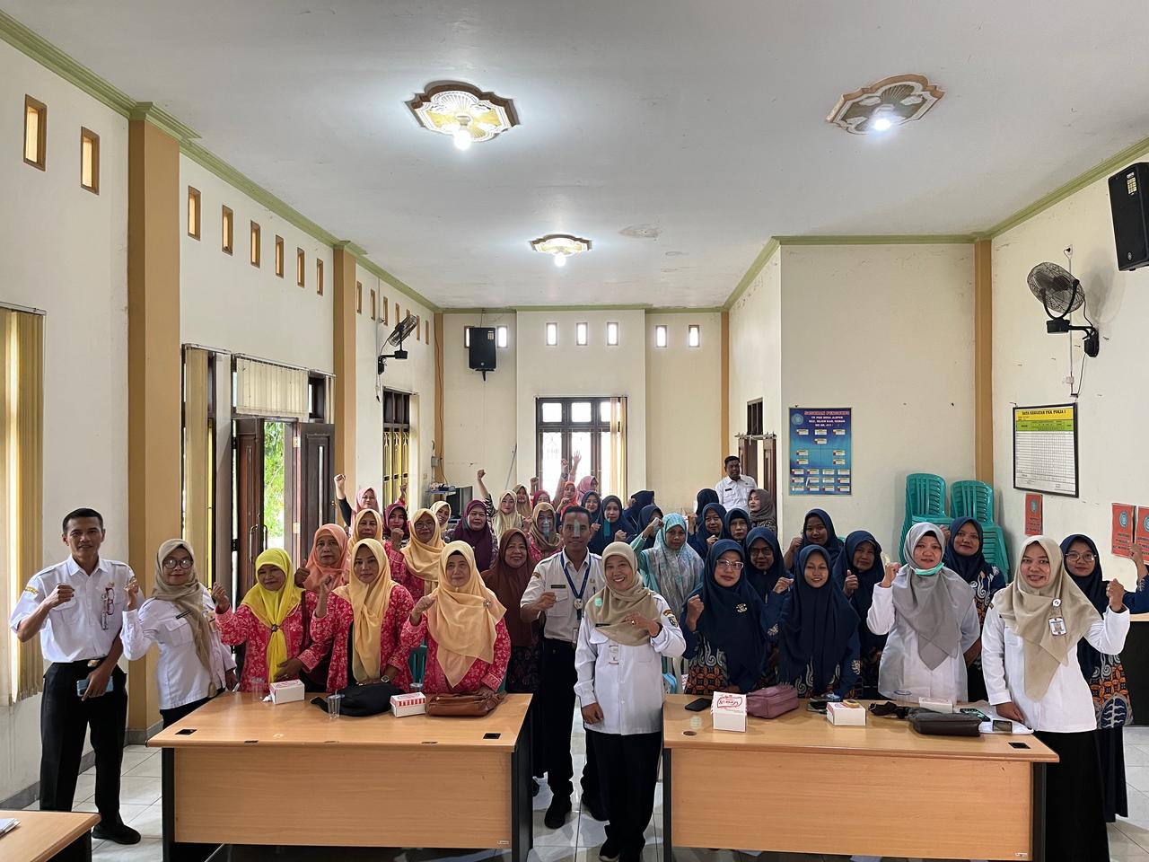 Sosialisasi Penyakit Potensial KLB/Wabah dan PD3I di Desa Jleper Tingkatkan Kesiapsiagaan Kader Kesehatan