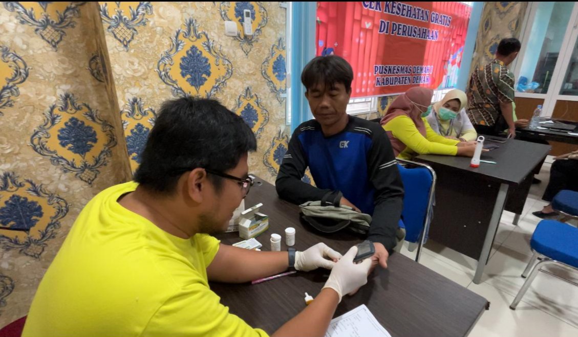Monev Pelaksanaan Cek Kesehatan Gratis di Perusahaan dan BUMD Kabupaten Demak Tingkatkan Kesehatan Karyawan
