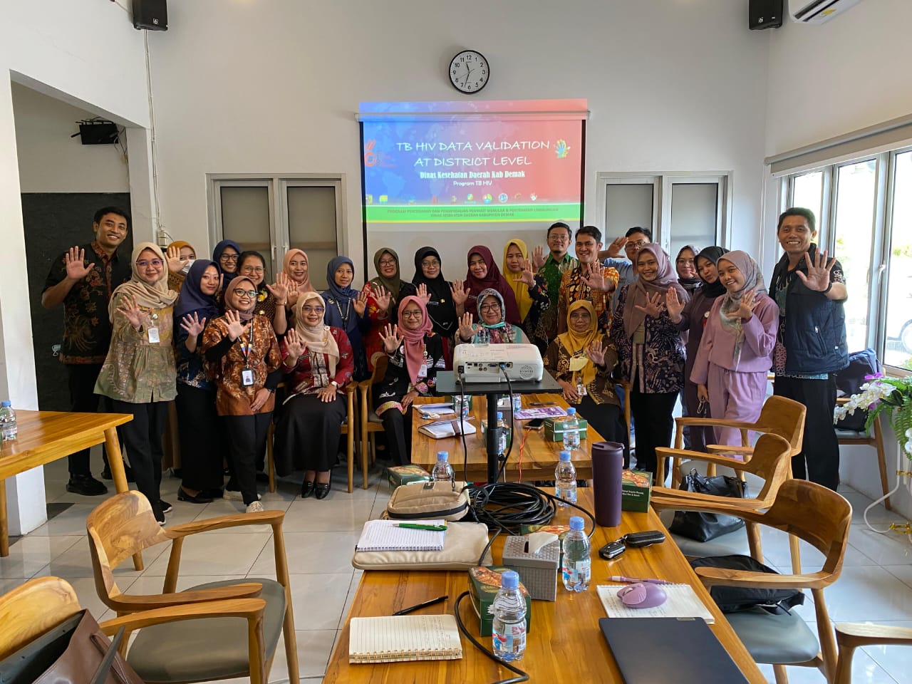 Validasi Data TB HIV Tingkat Kabupaten, Upaya Tingkatkan Akurasi dan Kualitas Pelaporan Kesehatan di Demak