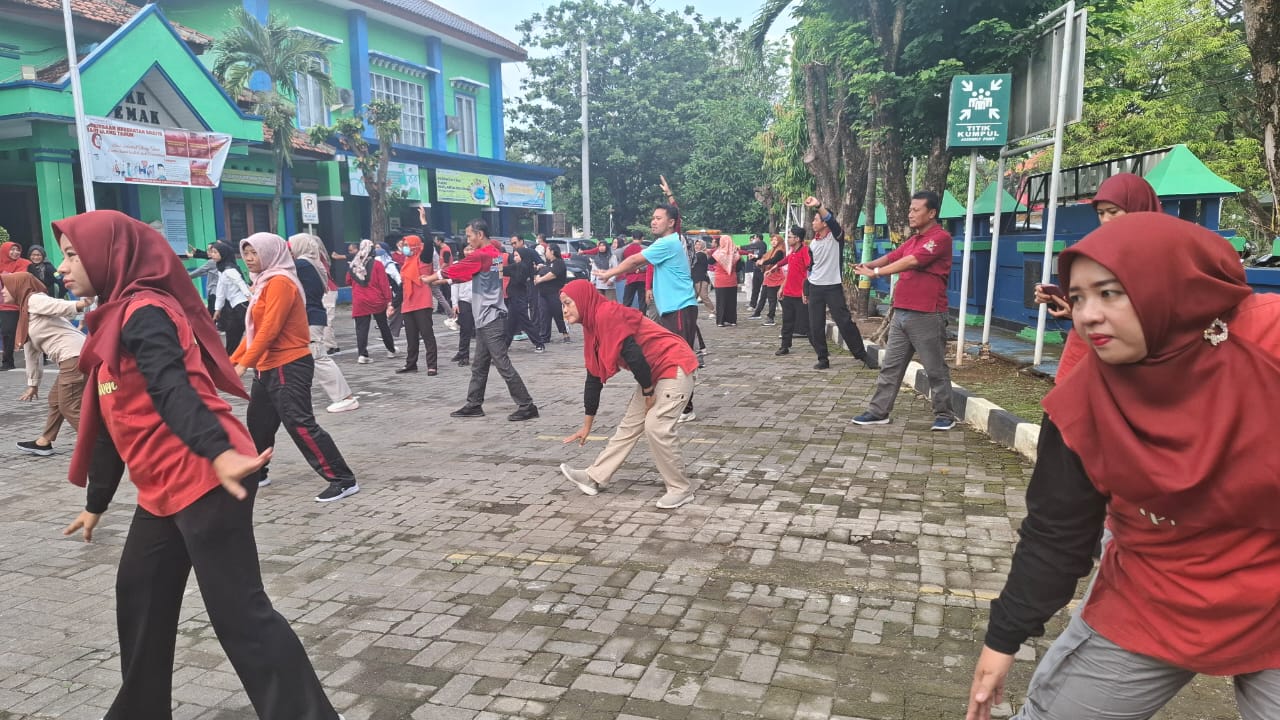 Senam Germas di Dinkes Demak, Upaya Jaga Kesehatan dan Produktivitas Karyawan