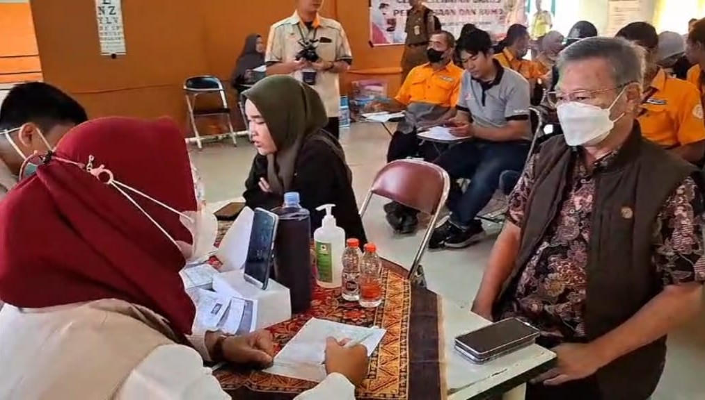 Peduli Kesehatan Pekerja, Dinkesda Demak Gelar Monev Cek Kesehatan Gratis di Perusahaan