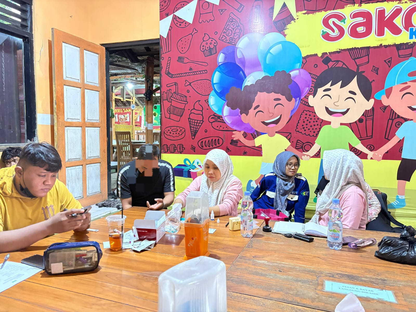 Kolaborasi Petugas Dari PP HIV Dinkesda, Tim HIV Puskesmas Demak I, SSR Fatayat NU melakukan pemeriksaan dan skrining HIV dan Sivilis pada Populasi kunci